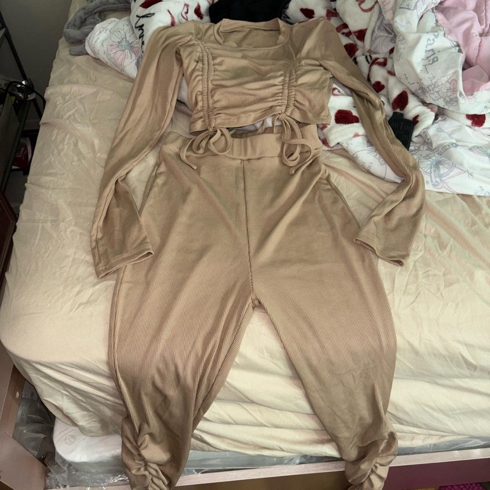It’s a matching set it’s a size xs